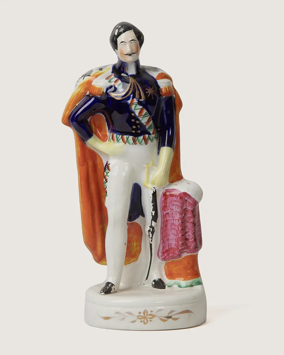 Victorian Staffordshire portrait figurine in glazed ceramic, late 19th century antique