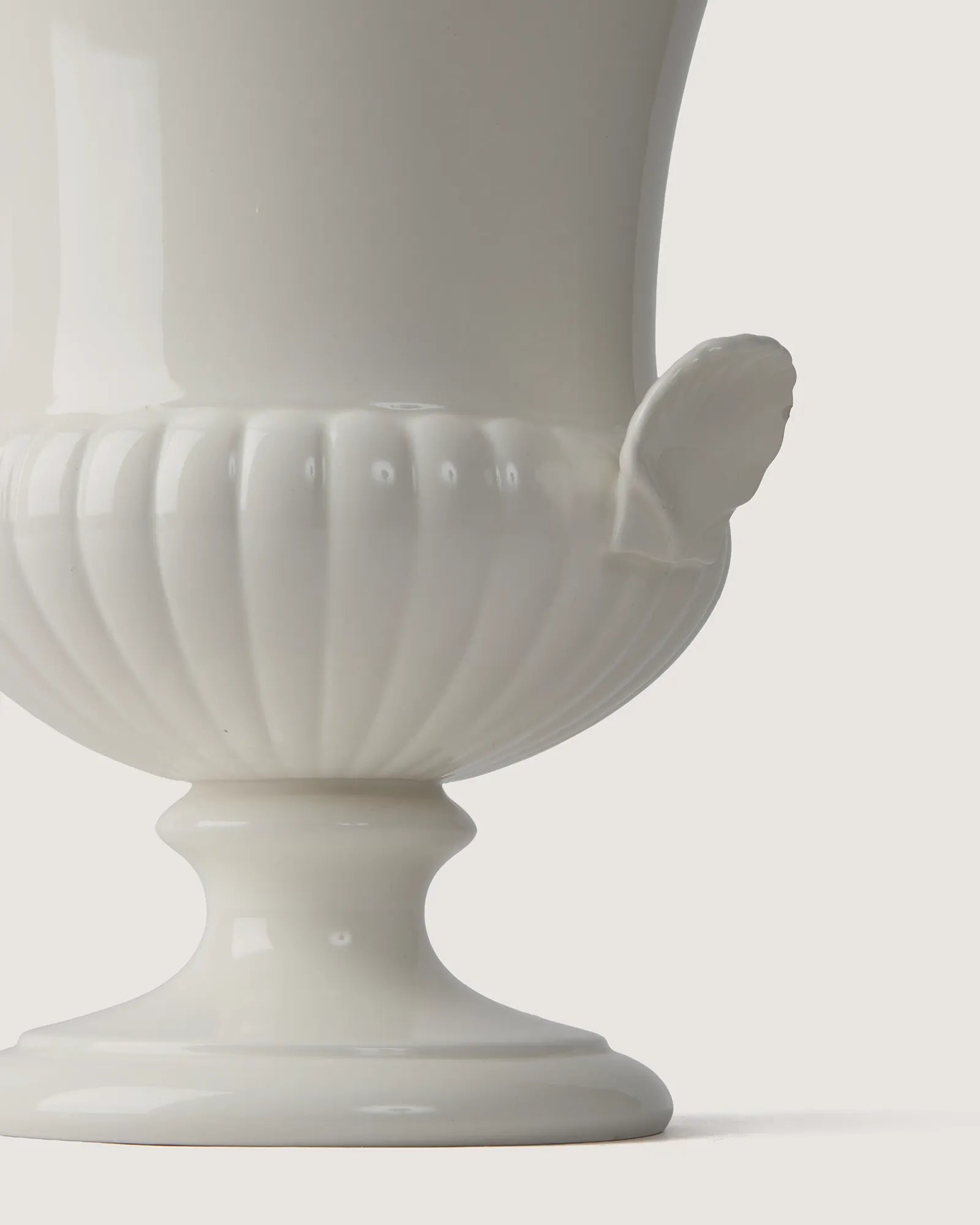 Wedgwood White Glazed Shell-Handled Urn Vase – Late 20th Century