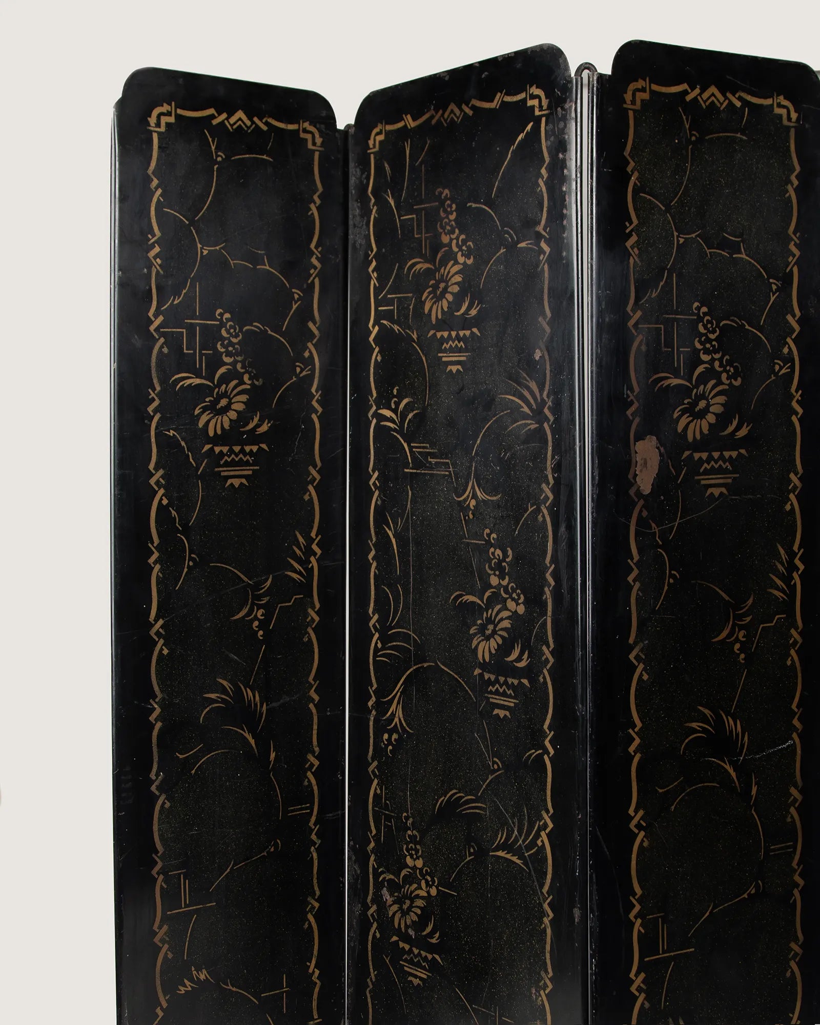 Antique Italian Chinoiserie Lacquered Metal Radiator Screen – Early 20th Century