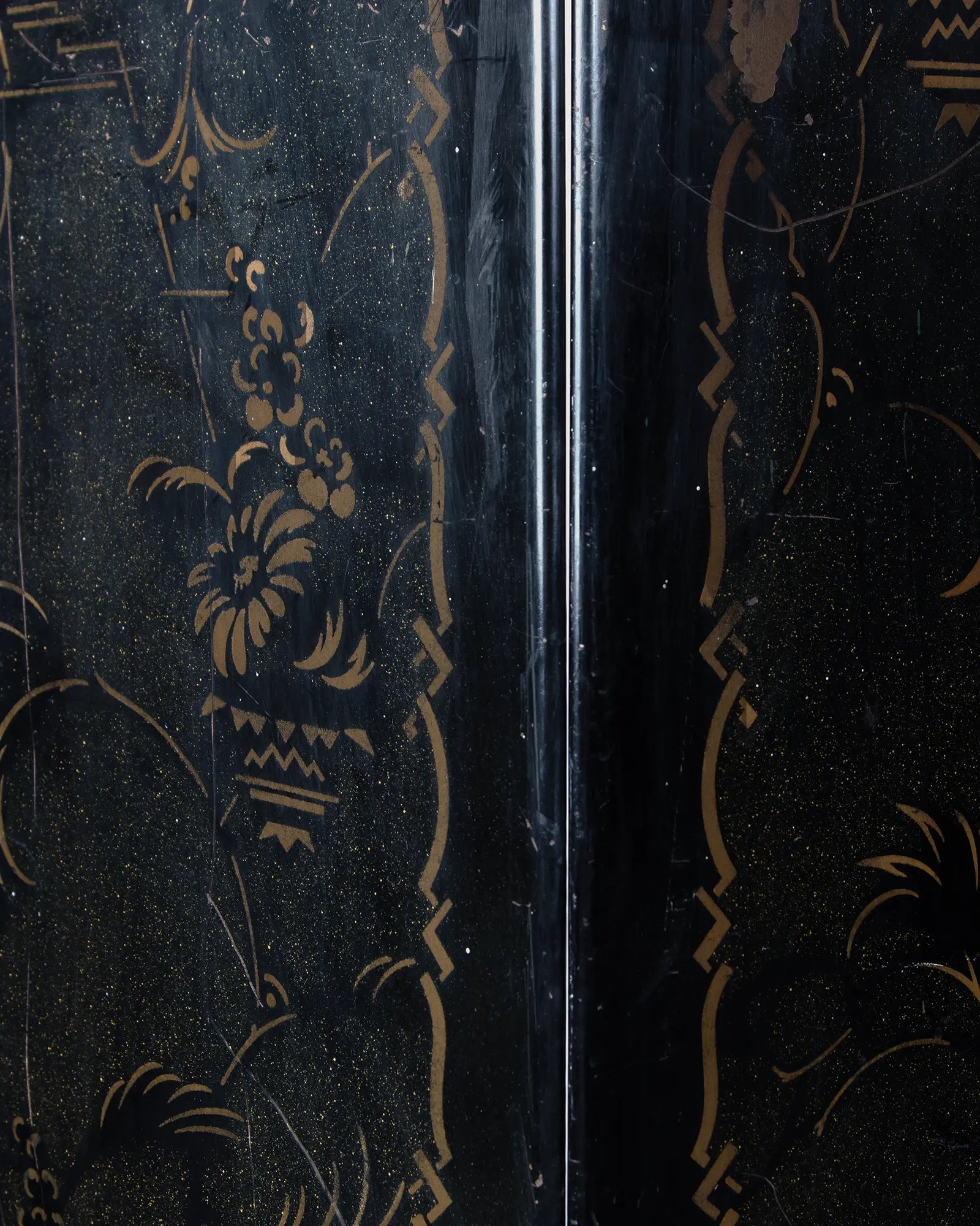Antique Italian Chinoiserie Lacquered Metal Radiator Screen – Early 20th Century