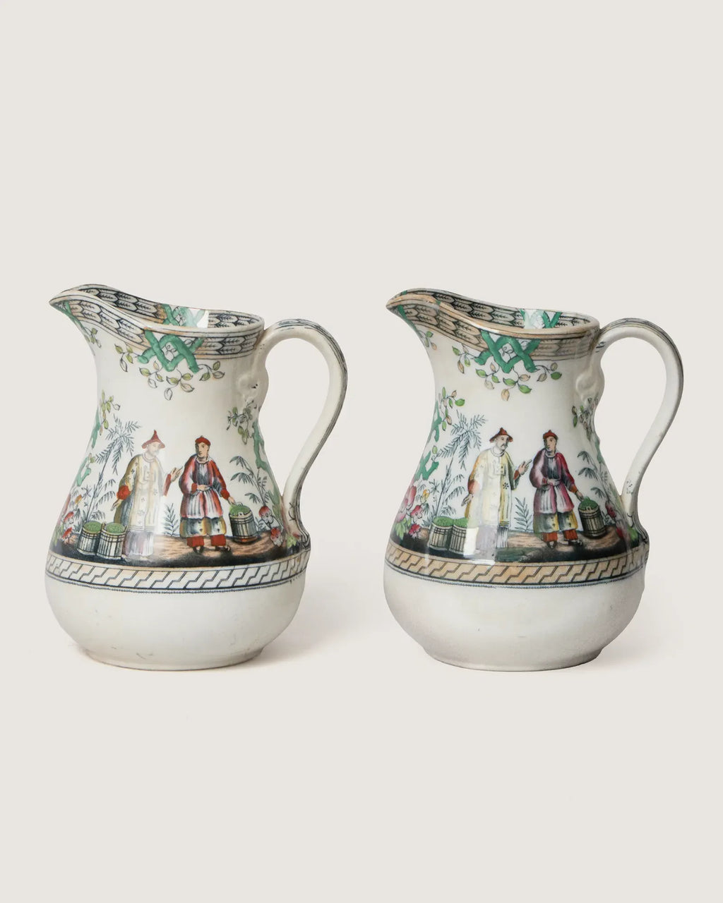Rare mid-19th century pair of English Staffordshire jugs in the exotic Pekin transferware pattern by Beech & Hancock.
